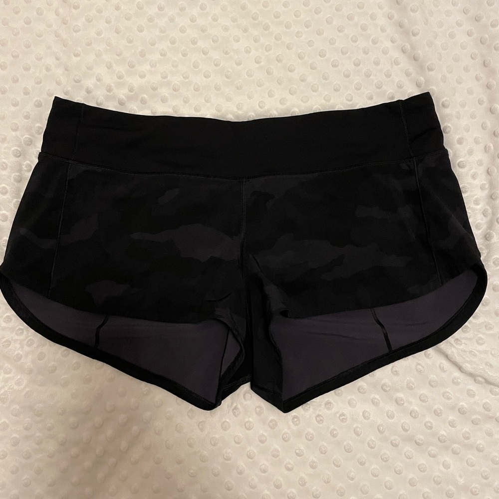 Lululemon Speed Up Shorts Size 10 2.5 in inseam